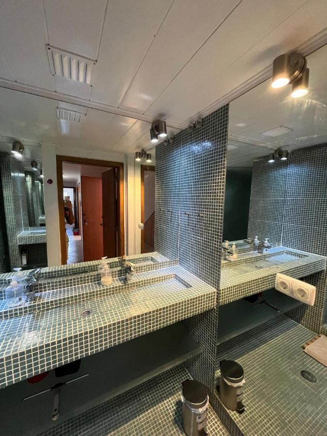 Amazigh Guincho Hostel & Suites กาชไกช์ ภายนอก รูปภาพ