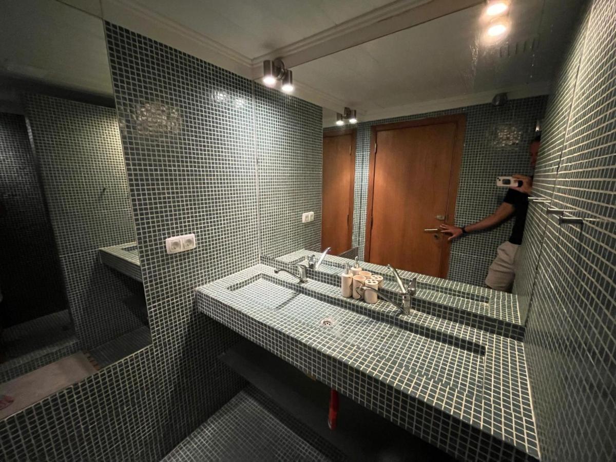 Amazigh Guincho Hostel & Suites กาชไกช์ ภายนอก รูปภาพ